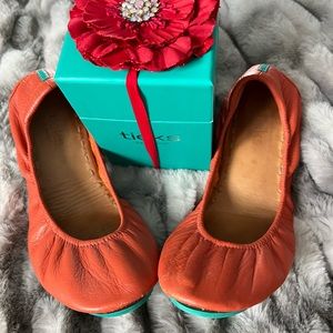 Gently used tangerine tieks